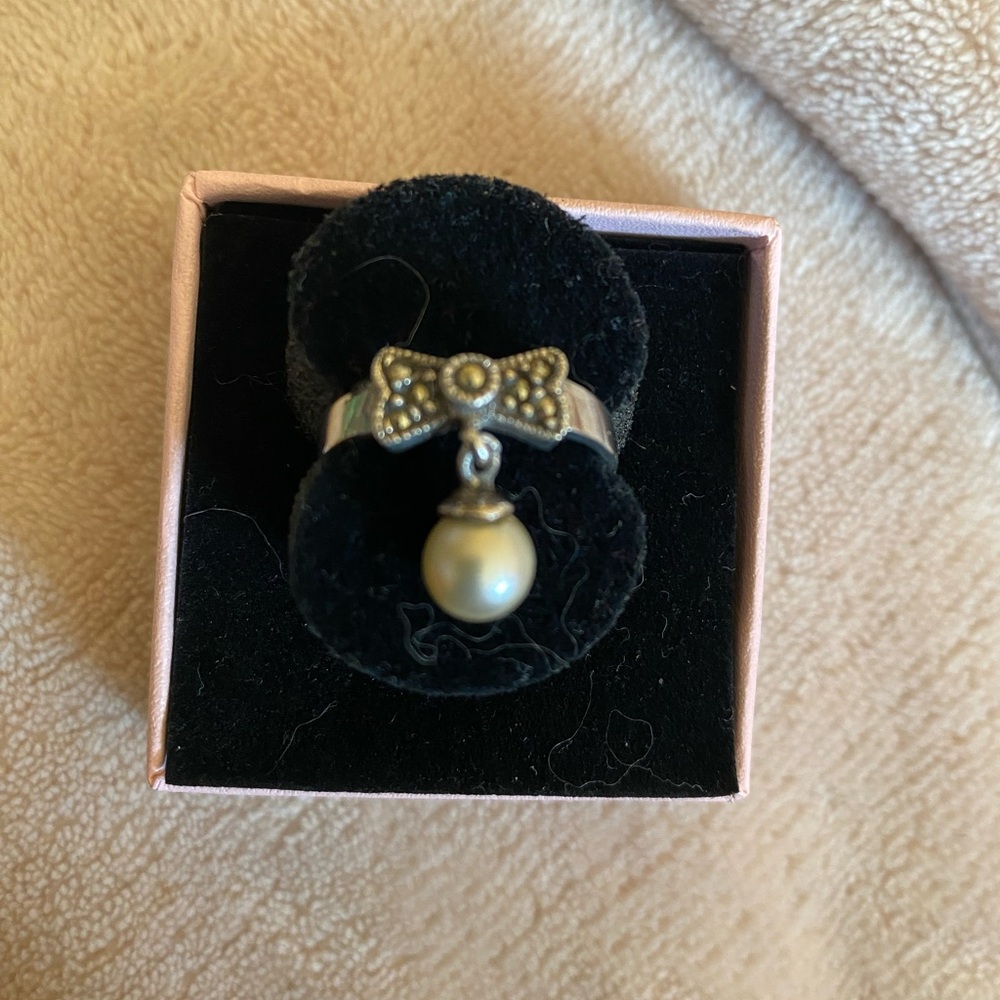Elegant Silver Pearl Drop Ring